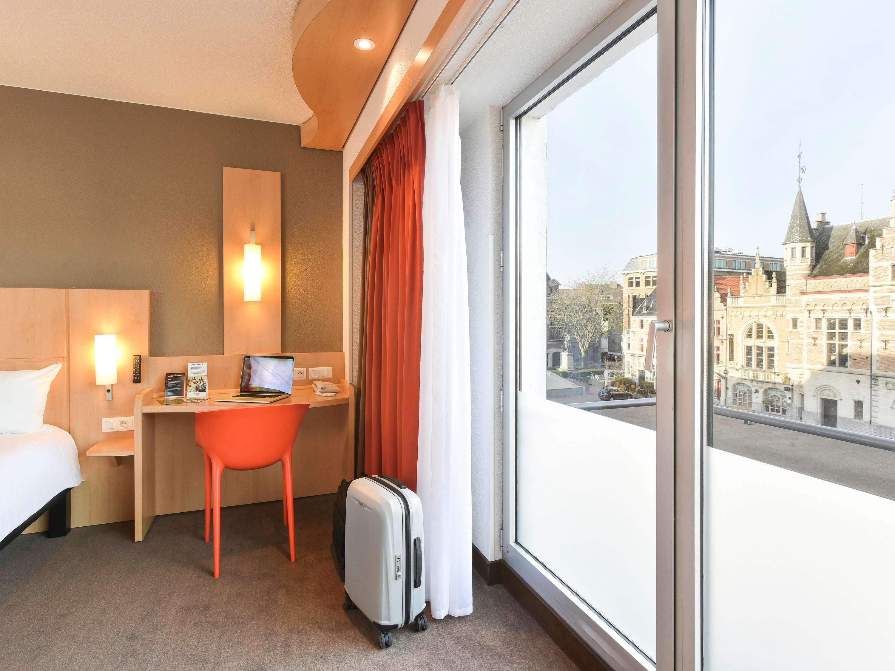 Ibis Kortrijk Centrum Ngoại thất bức ảnh